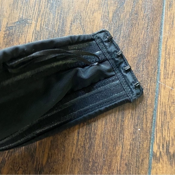 Lilyette Black Strapless Bra Size 38DD - Picture 8 of 9